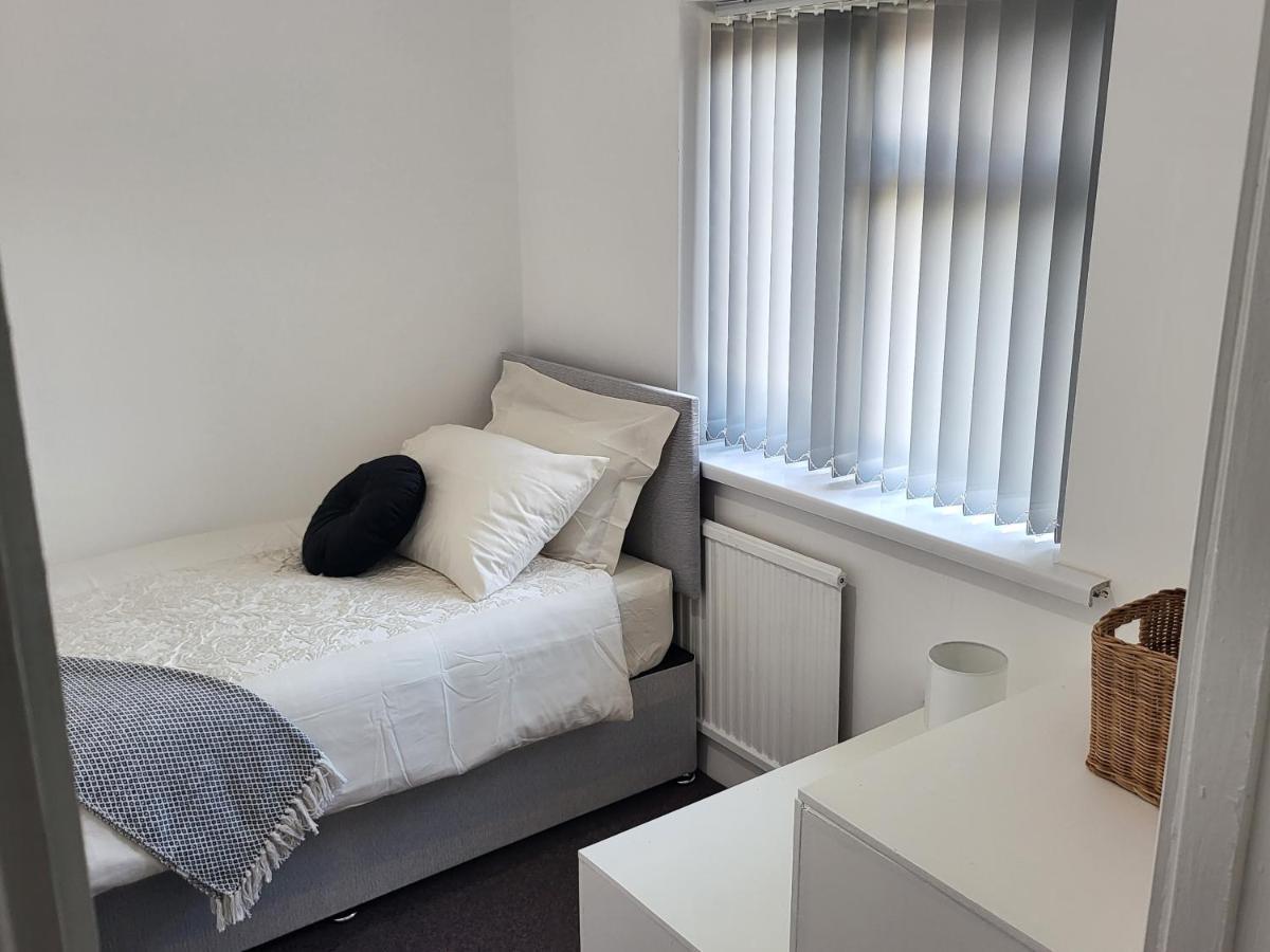 Spacious & Cosy Holiday Home In 맨체스터 외부 사진