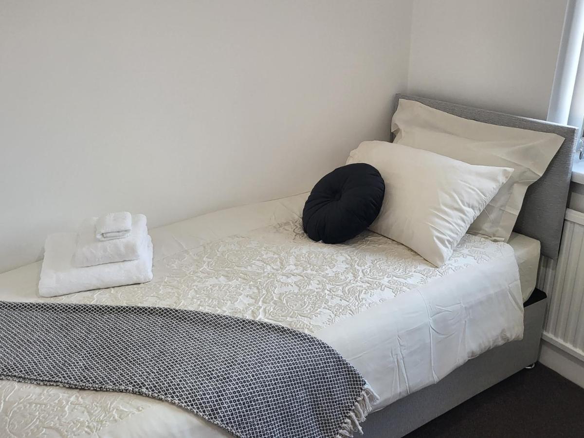 Spacious & Cosy Holiday Home In 맨체스터 외부 사진